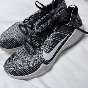 Nike Zoom Live - Authentic sneakers US 6.5 / EU 37.5